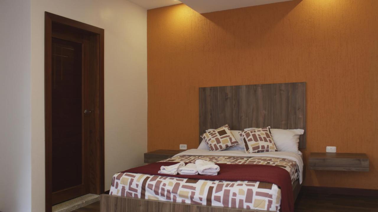 Hostal Nizza กูเอ็งกา ภายนอก รูปภาพ